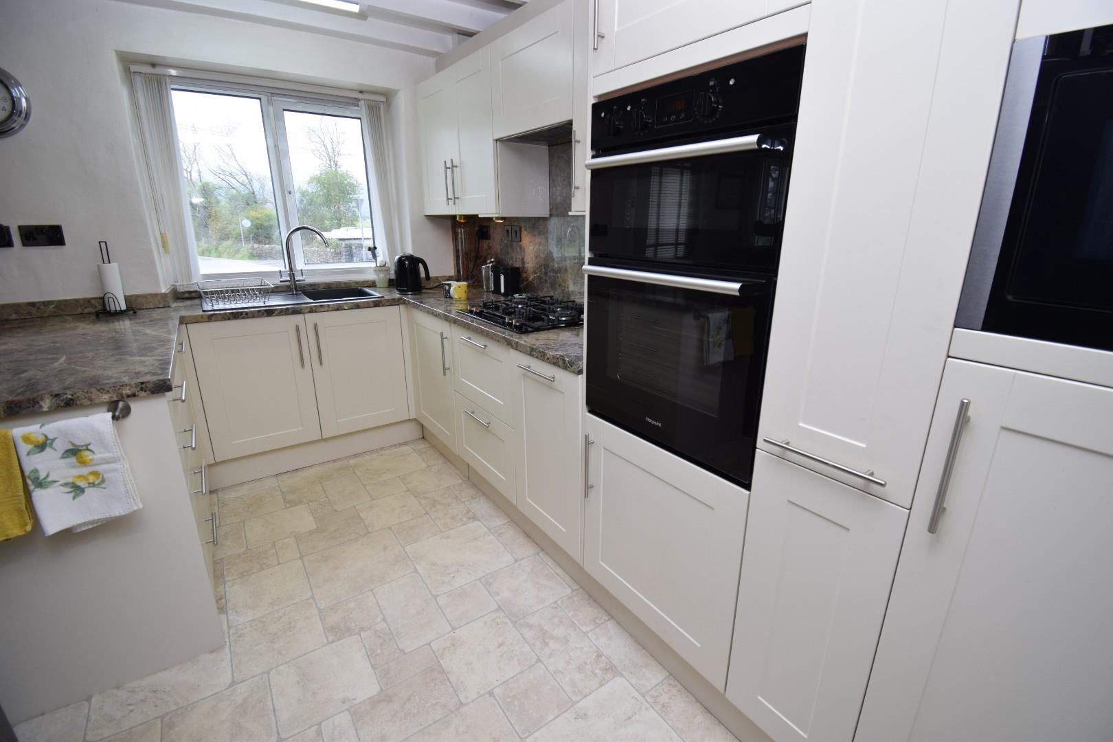 Main House - Kitchen (1).JPG